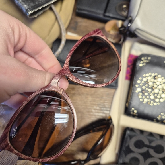 Coach - Picture 11 of 15